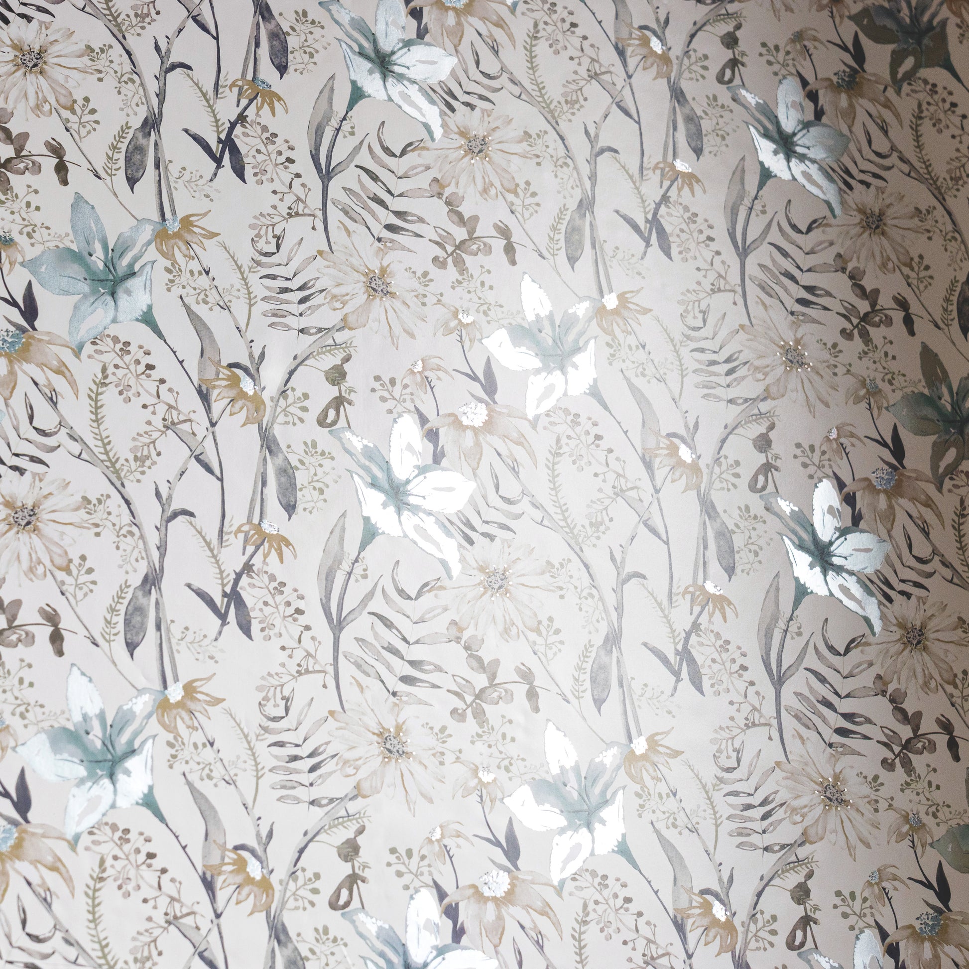 Gardenside Gossip Peel & Stick Vinyl Wallpaper Panel - 8 Pack