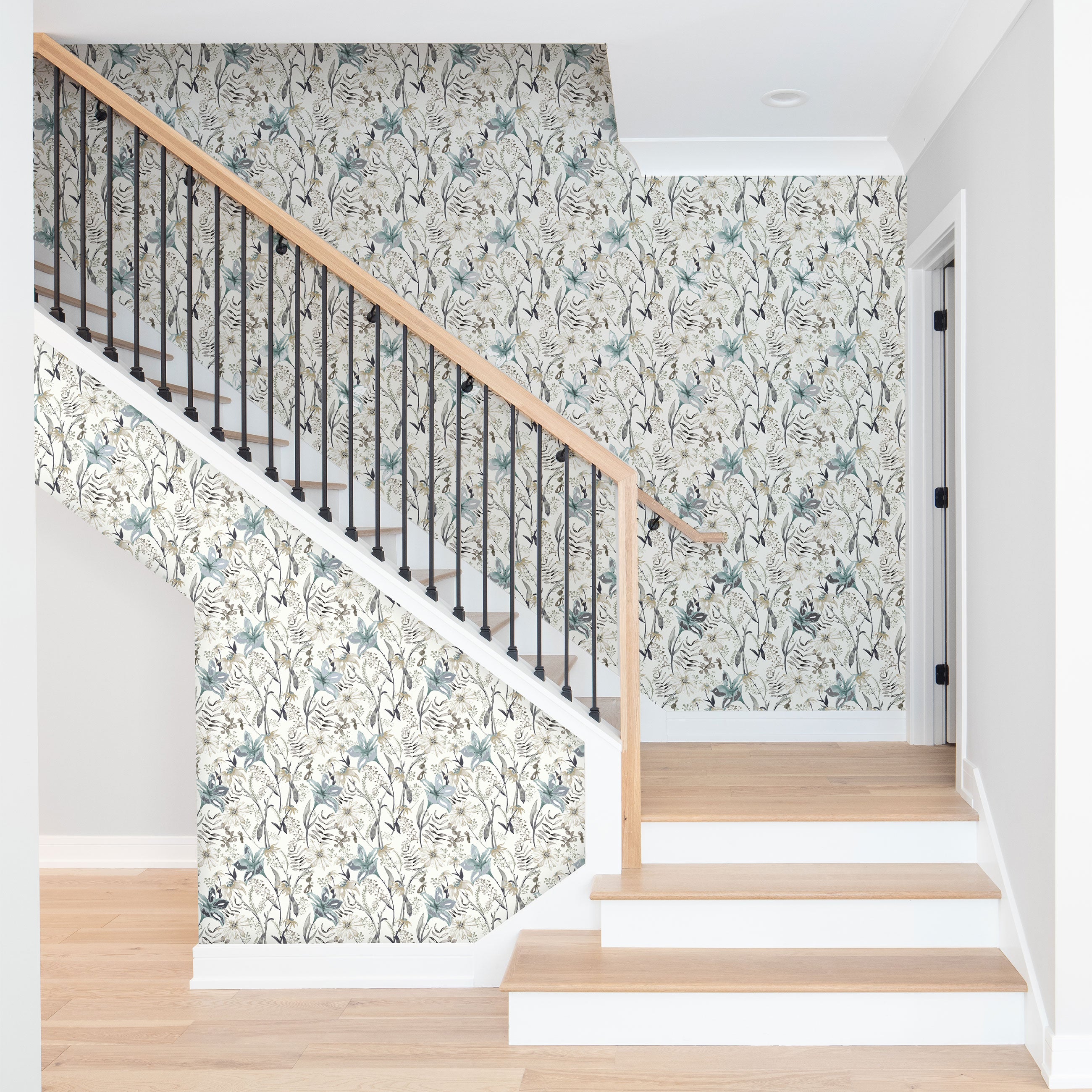 Gardenside Gossip Peel & Stick Vinyl Wallpaper Panel - 8 Pack