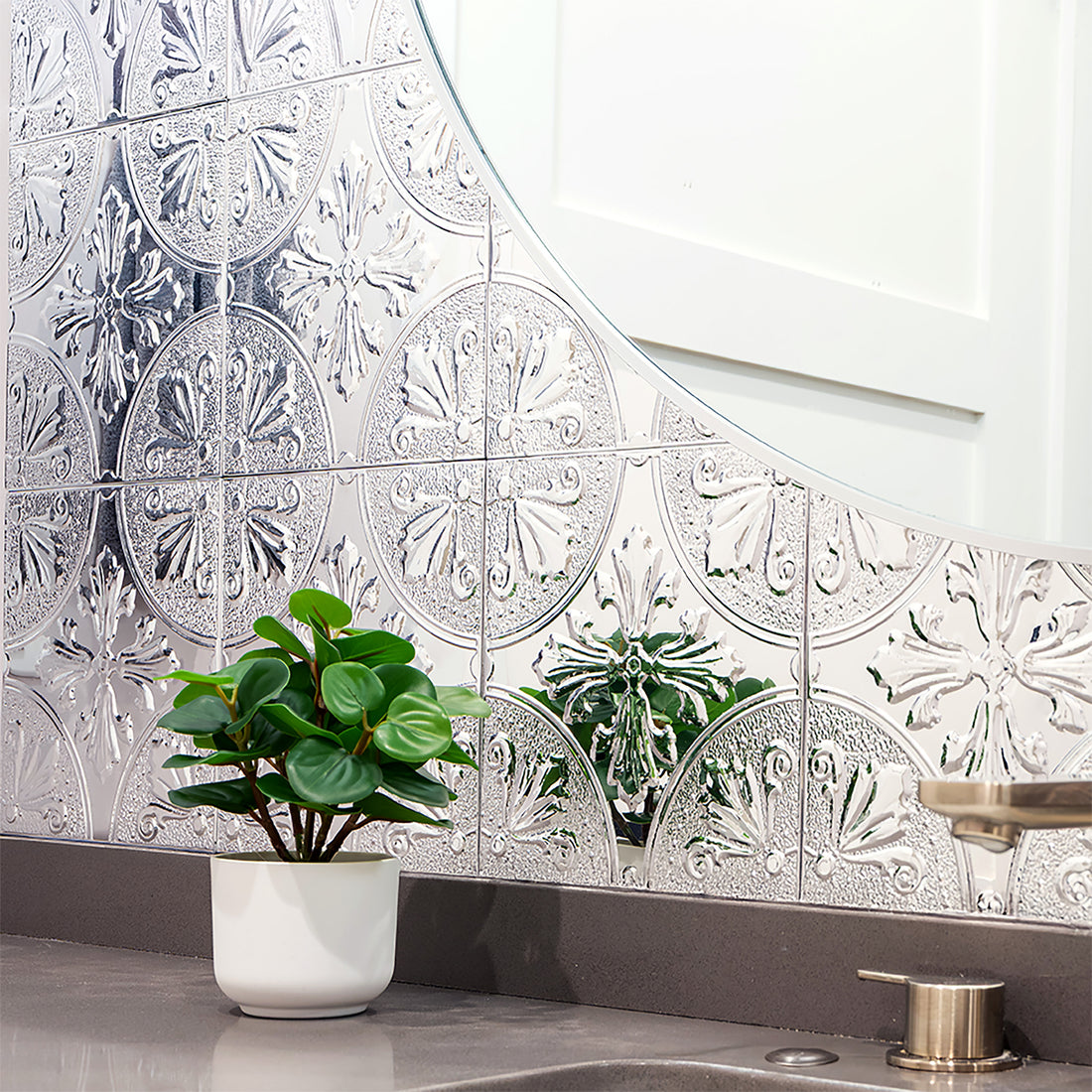 Silver Fleur Peel and Stick Metal Tiles – 10 Pack